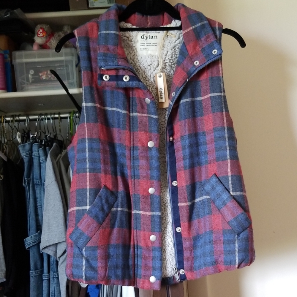 Dylan plaid vest size small